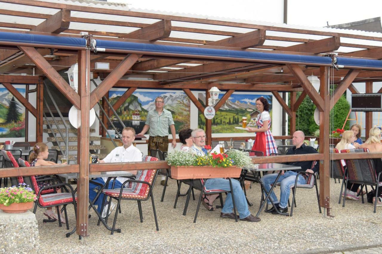 Hotel - Restaurant Baumann Freiberg am Neckar Eksteriør bilde